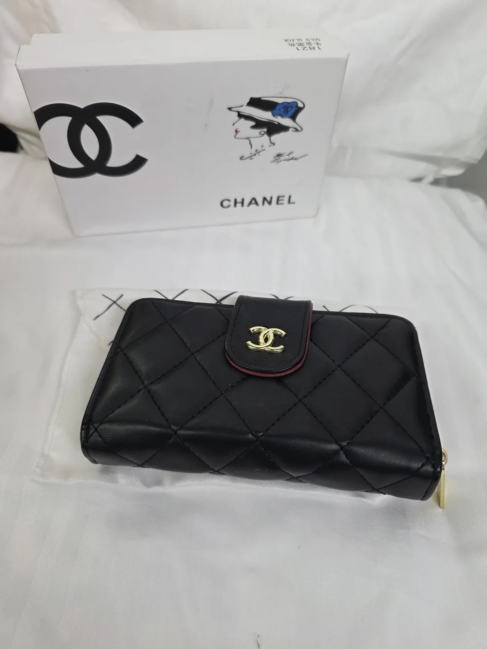 Chanel Quilted Leather Zip Wallet - Black with Gold Hardware